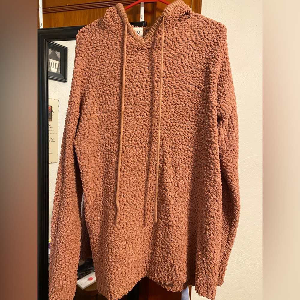 Size L/XL popcorn sweater